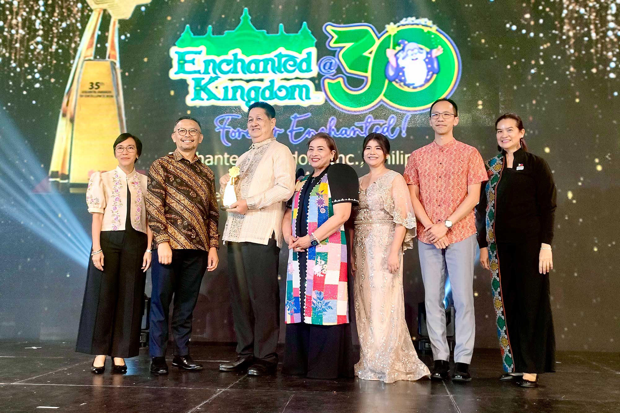 Read more about the article Enchanted Kingdom, two other Filipino companies win ASEAN tourism awards